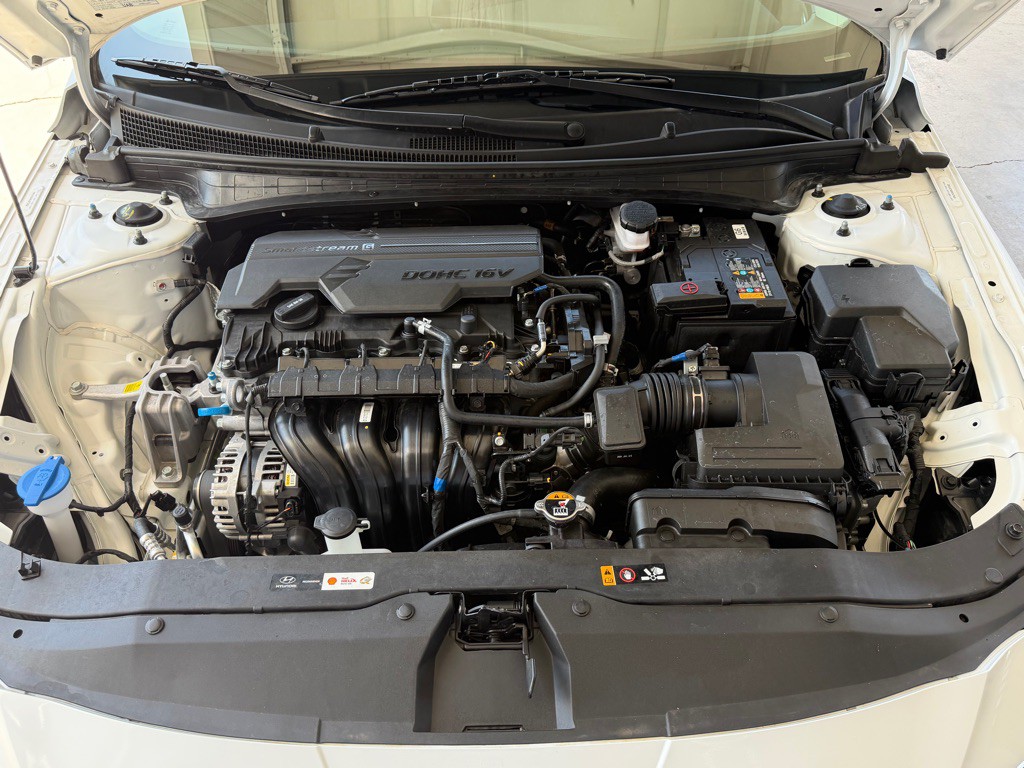 2025 Hyundai Elantra Image 53