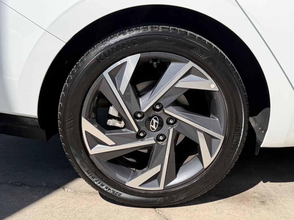 2025 Hyundai Elantra Image 56
