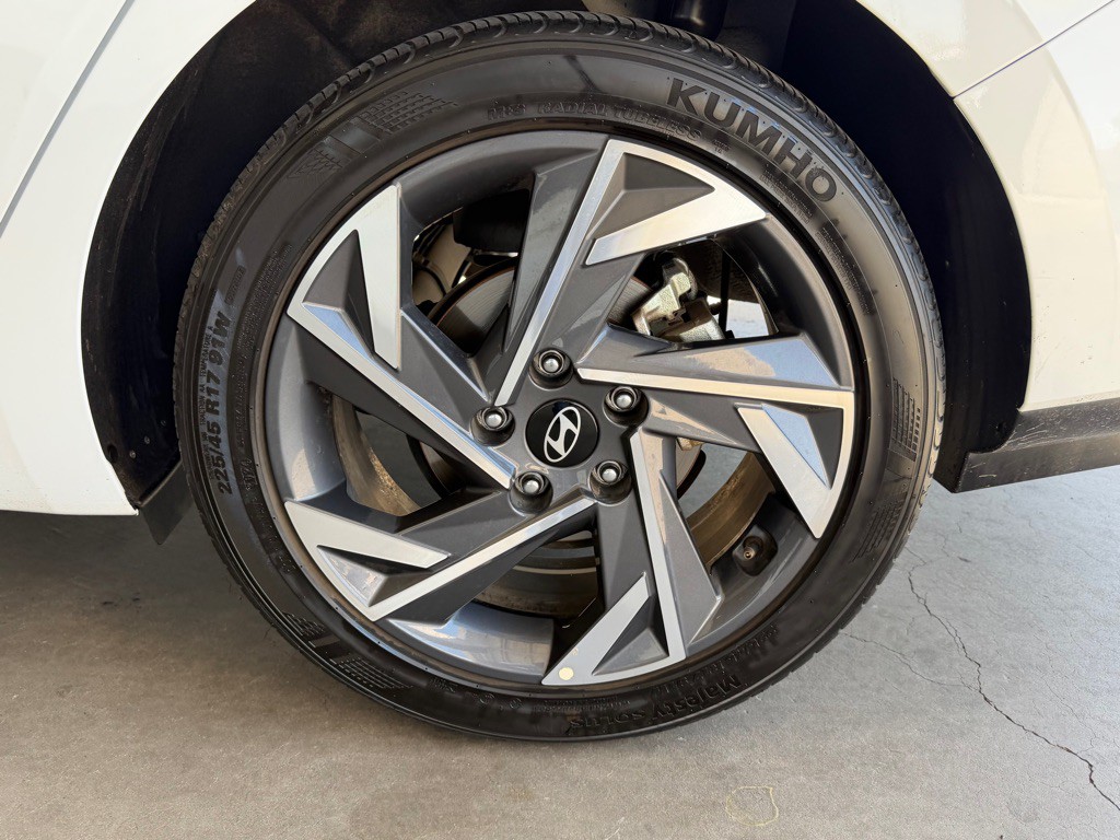 2025 Hyundai Elantra Image 57