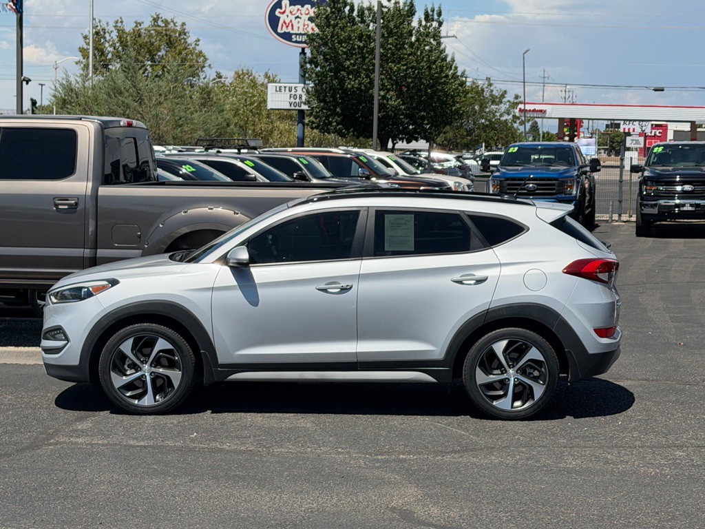 2017 Hyundai Tucson Image 2