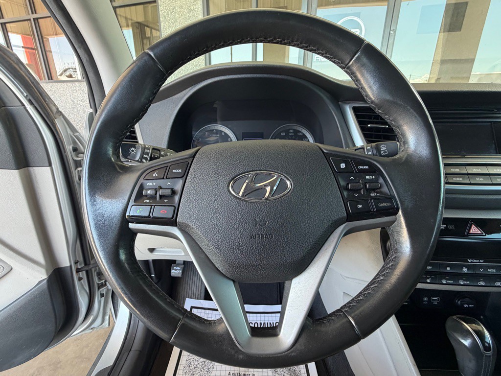 2017 Hyundai Tucson Image 8