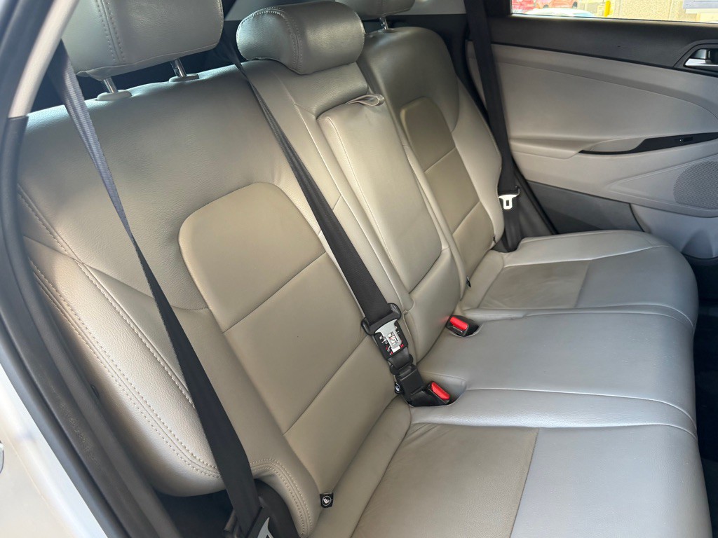 2017 Hyundai Tucson Image 32