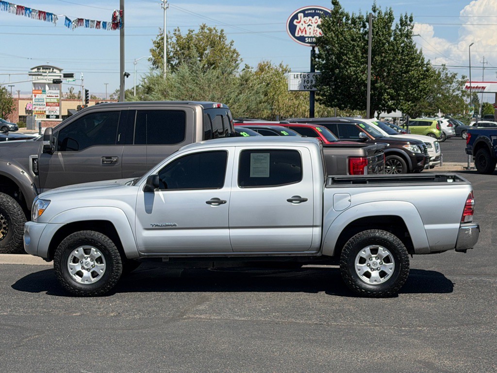 2011 Toyota Tacoma Image 2