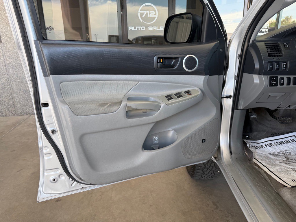 2011 Toyota Tacoma Image 18