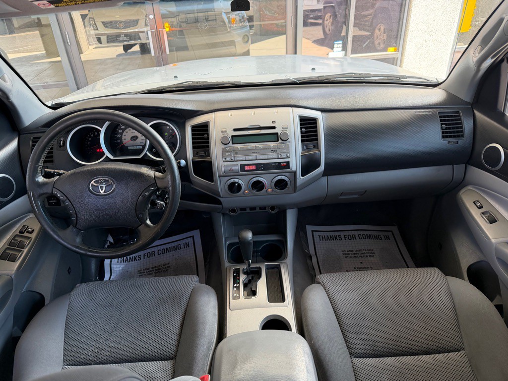2011 Toyota Tacoma Image 23