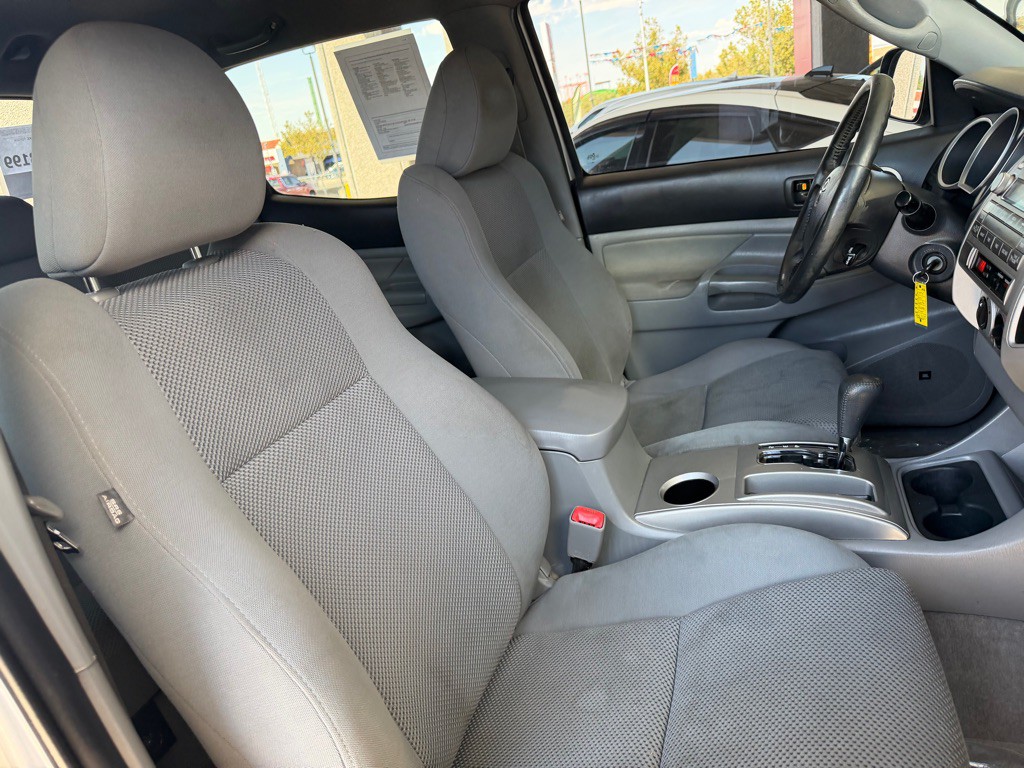 2011 Toyota Tacoma Image 32