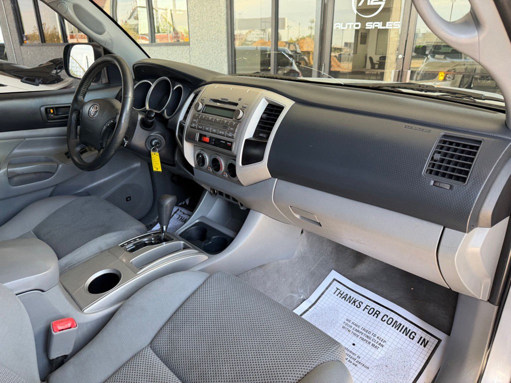 2011 Toyota Tacoma Image 33