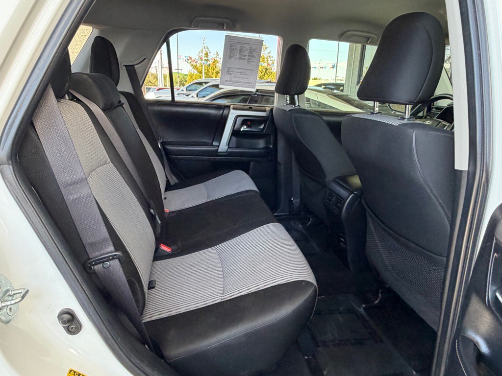 2018 Toyota 4Runner Image 30