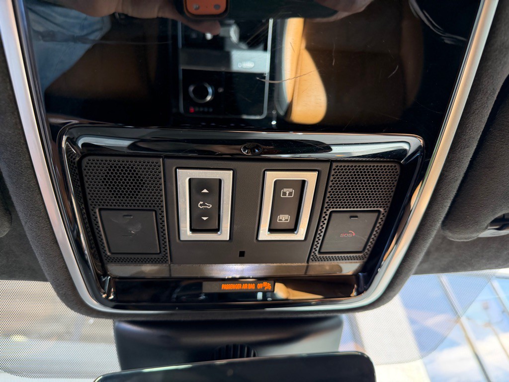 2020 Land Rover Range Rover Image 18