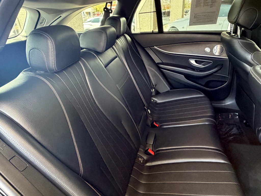 2020 Mercedes-Benz E-Class Image 35