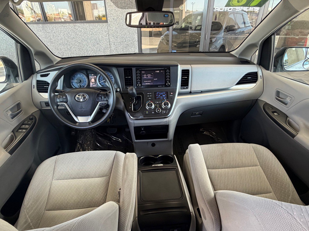 2018 Toyota Sienna Image 21