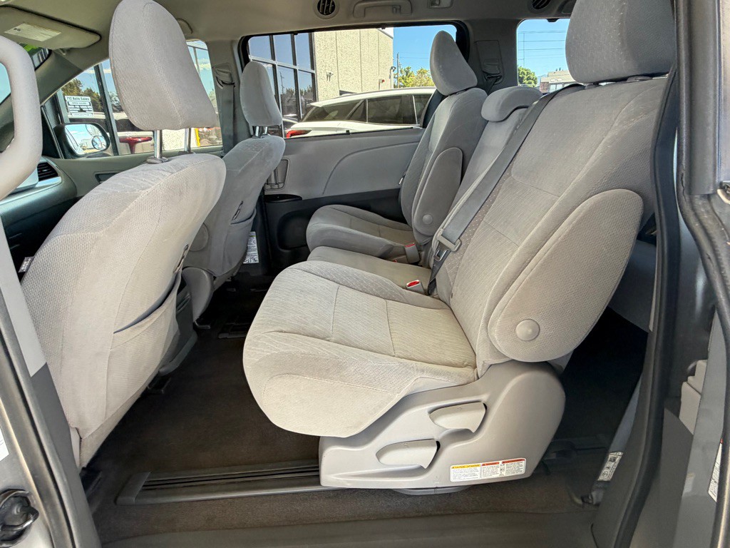 2018 Toyota Sienna Image 22