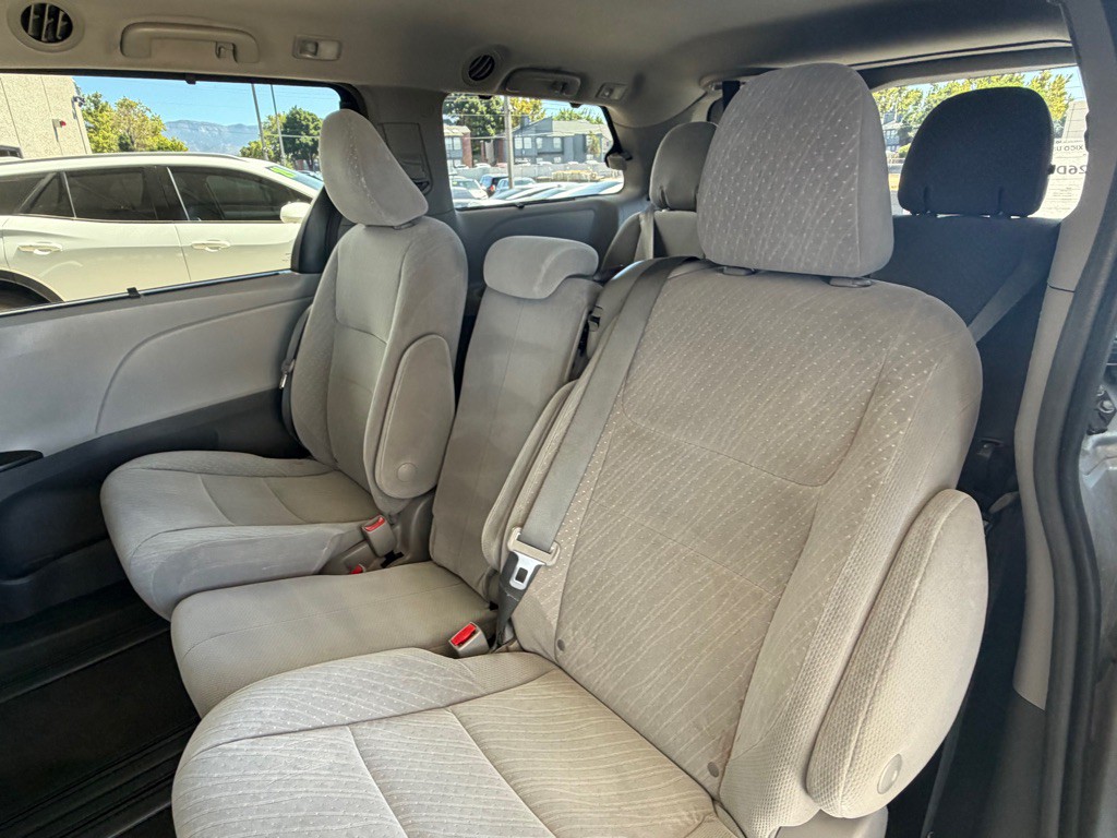 2018 Toyota Sienna Image 23