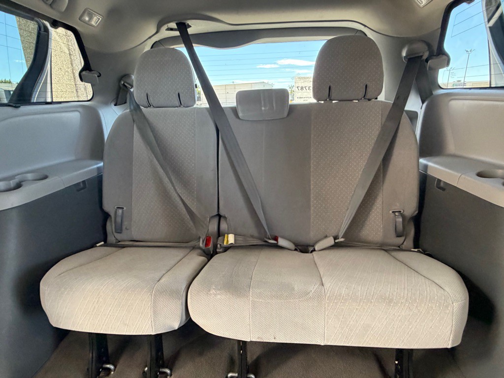 2018 Toyota Sienna Image 27