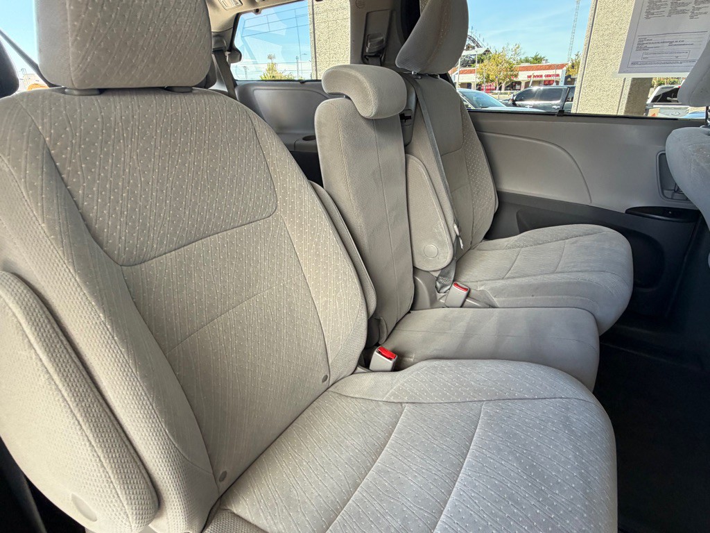 2018 Toyota Sienna Image 31