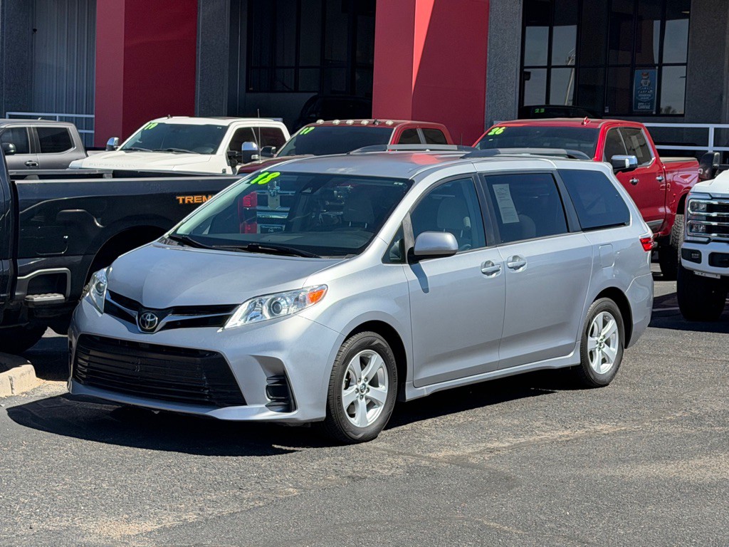 2018 Toyota Sienna Image 42
