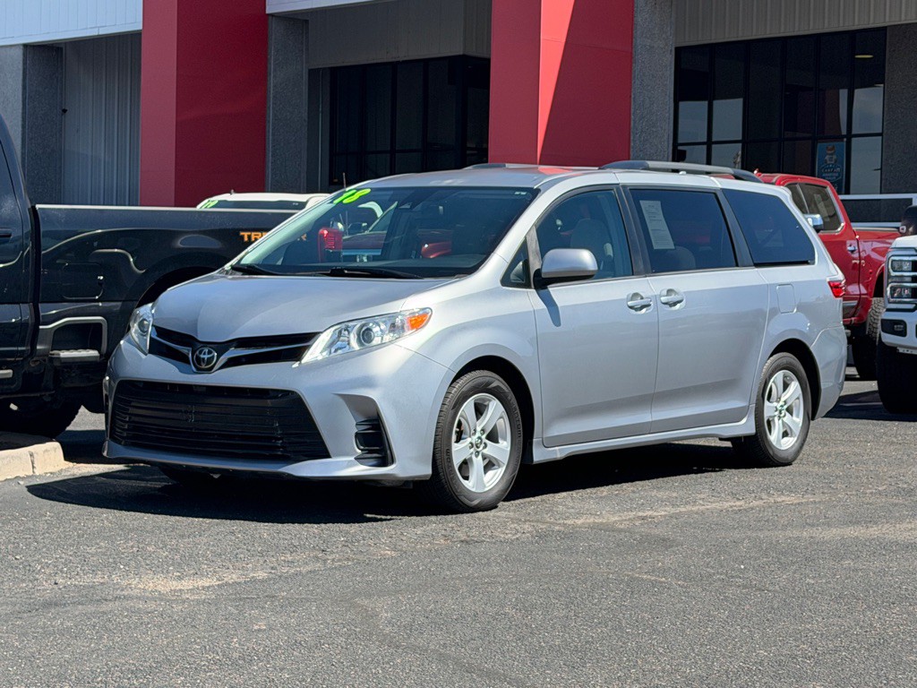 2018 Toyota Sienna Image 43
