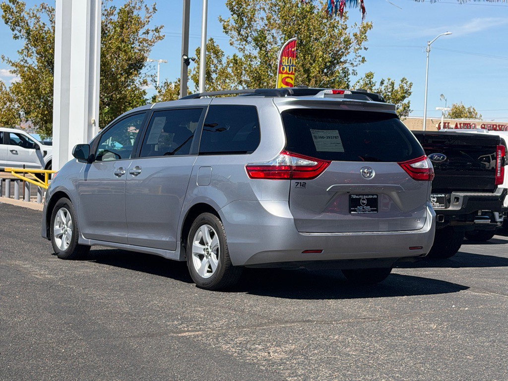 2018 Toyota Sienna Image 47