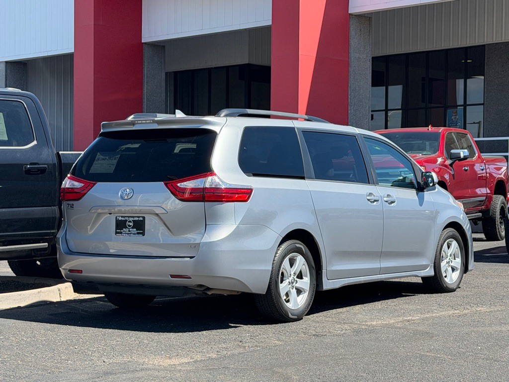 2018 Toyota Sienna Image 51