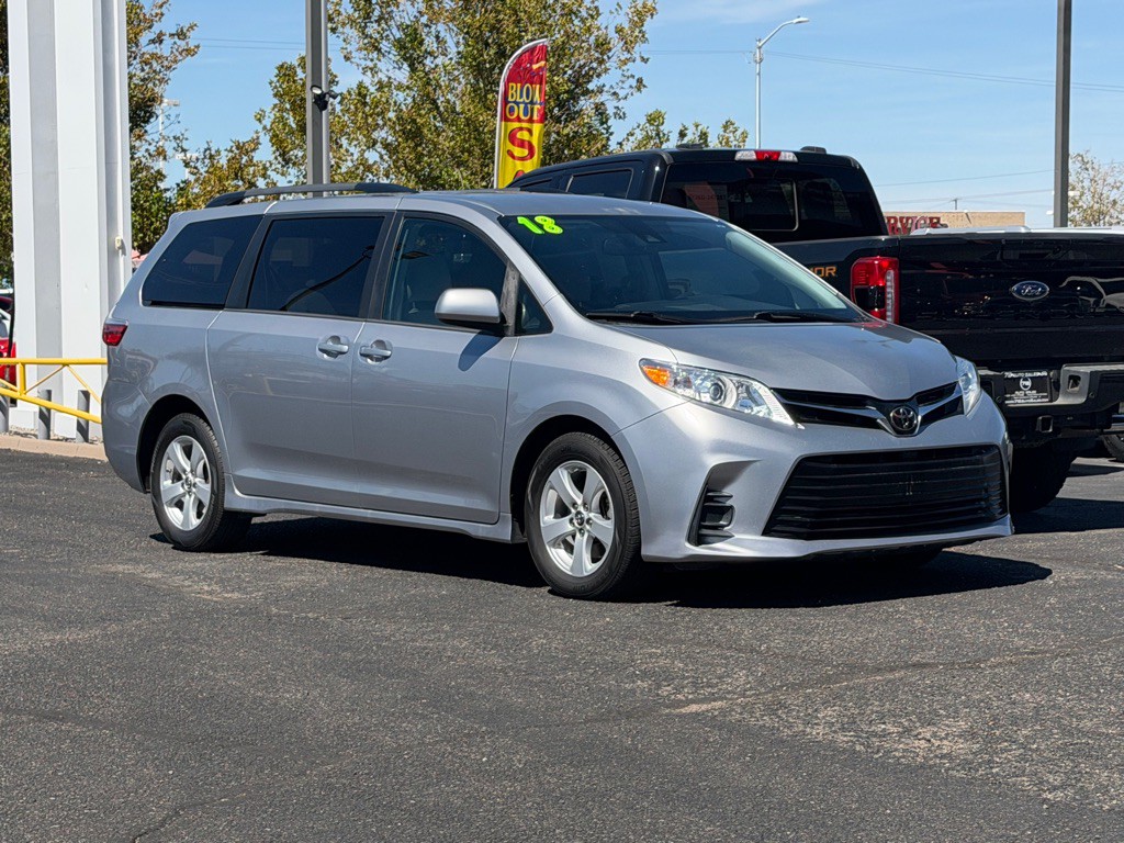 2018 Toyota Sienna Image 55