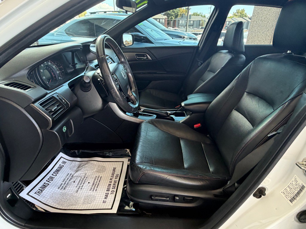 2017 Honda Accord Image 5