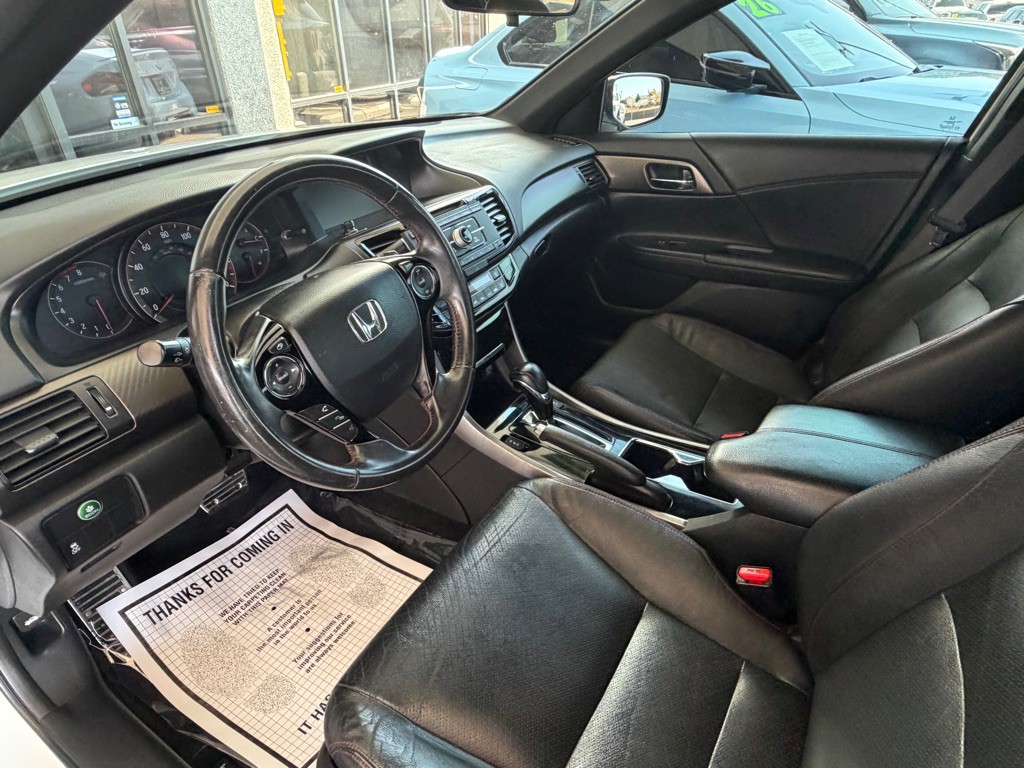 2017 Honda Accord Image 7
