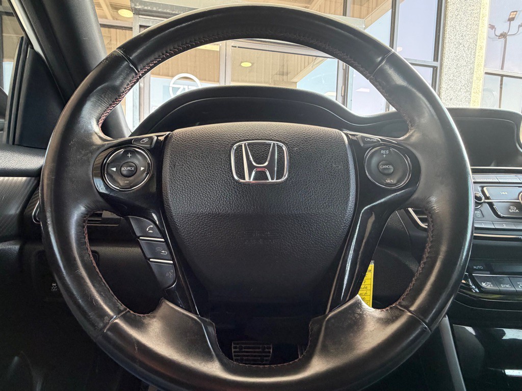 2017 Honda Accord Image 8