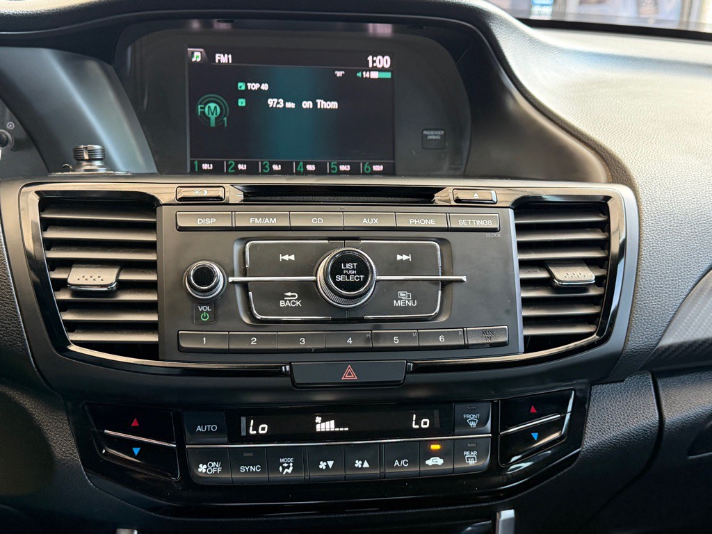 2017 Honda Accord Image 12