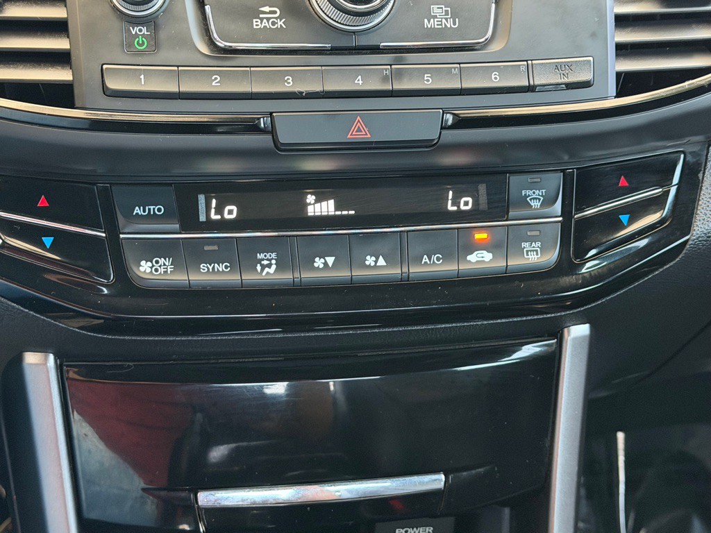 2017 Honda Accord Image 15