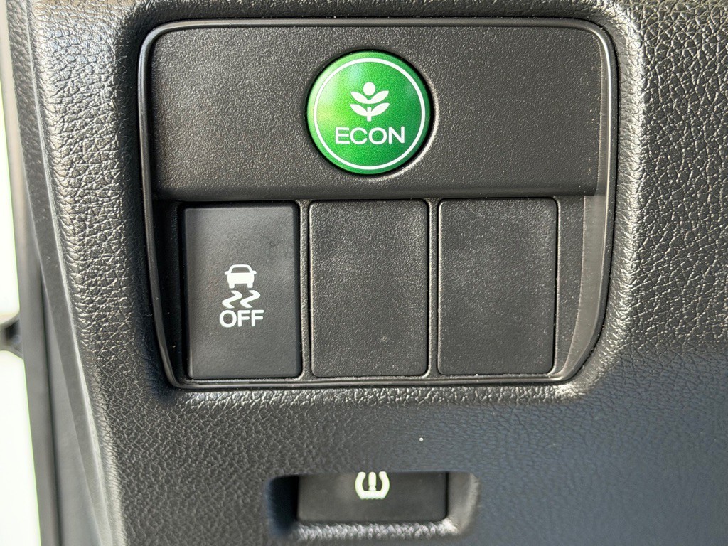 2017 Honda Accord Image 17