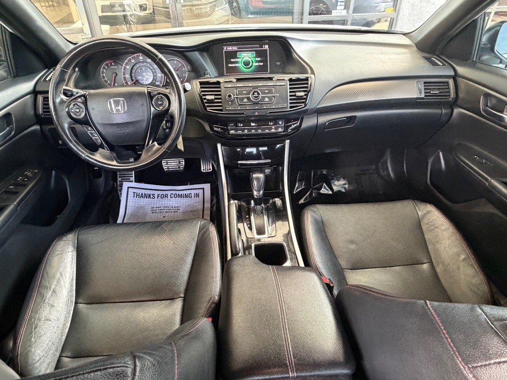 2017 Honda Accord Image 24