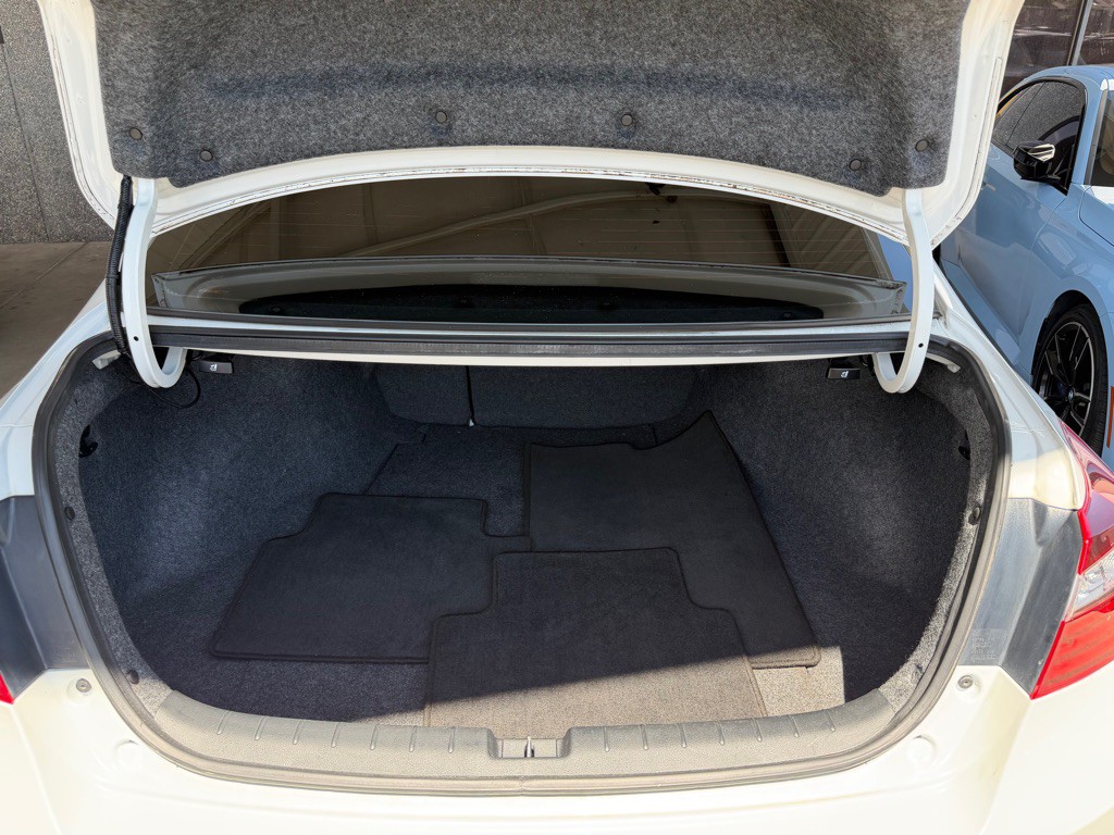 2017 Honda Accord Image 26