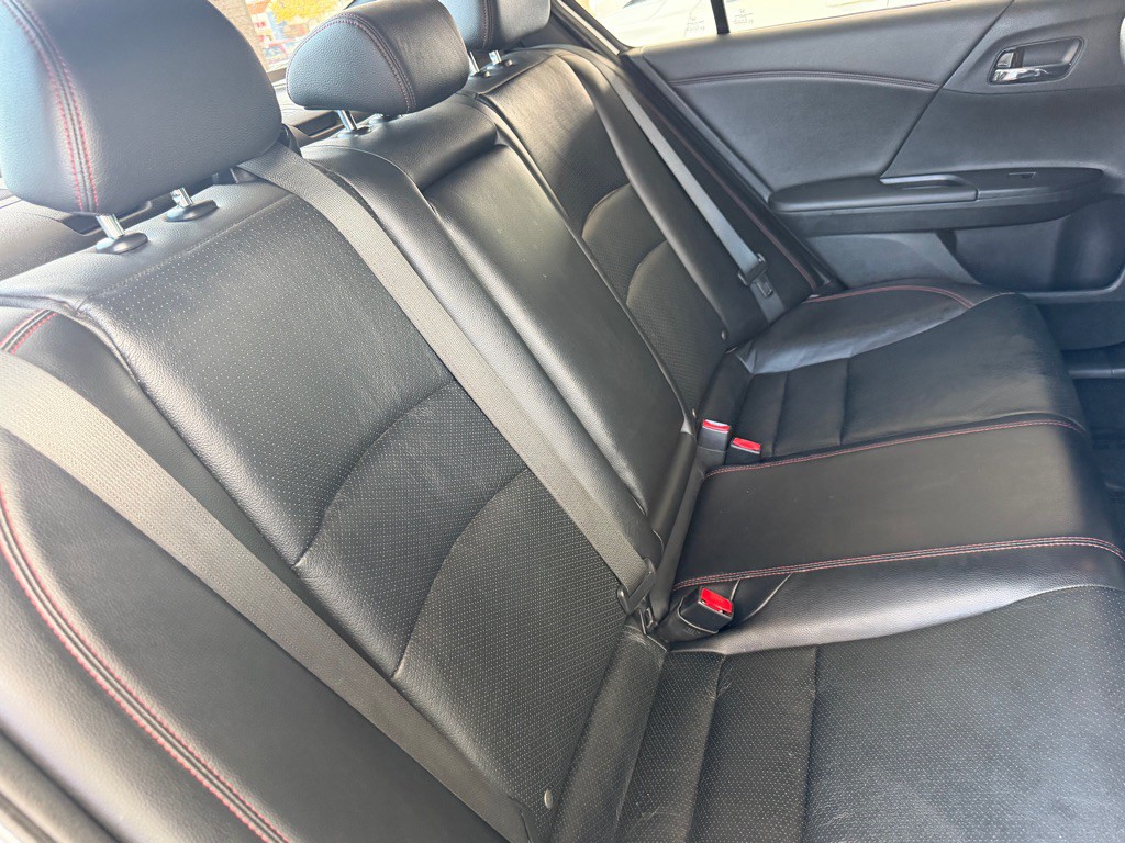 2017 Honda Accord Image 30