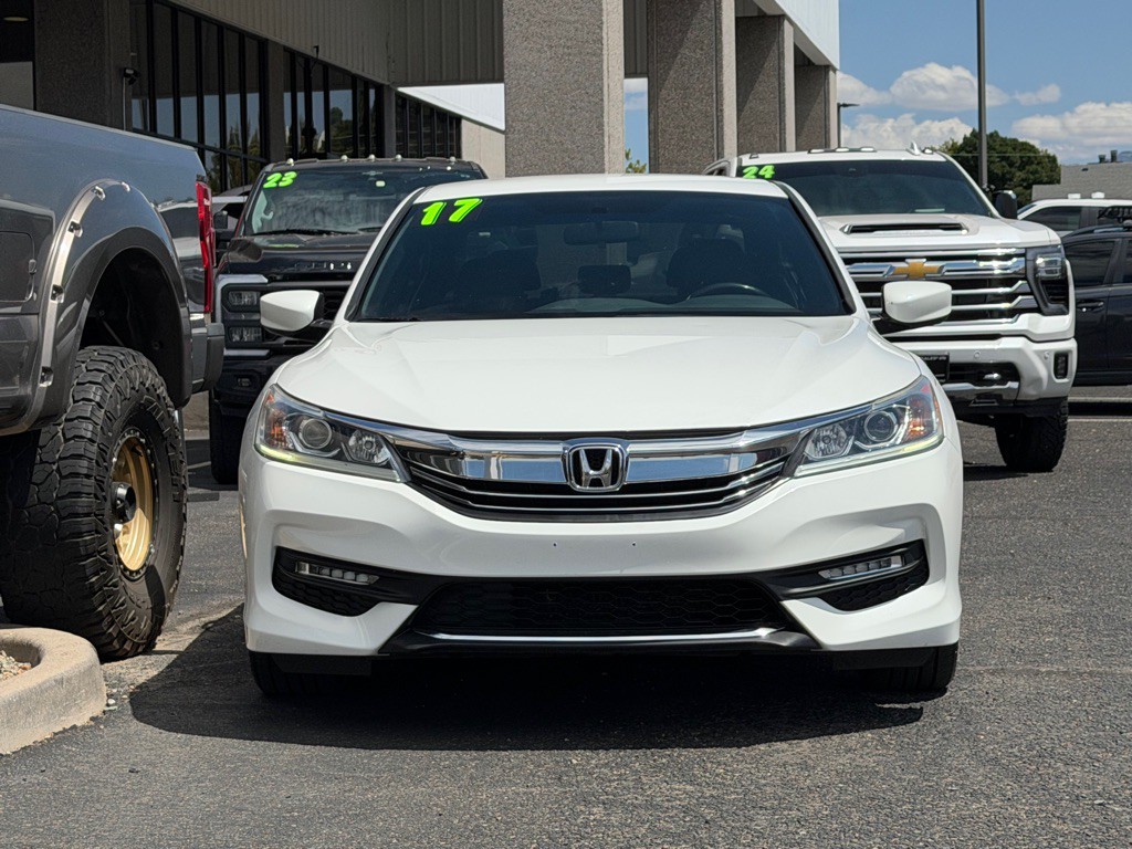 2017 Honda Accord Image 38
