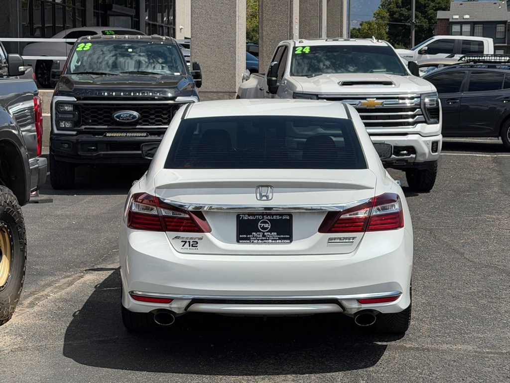 2017 Honda Accord Image 45