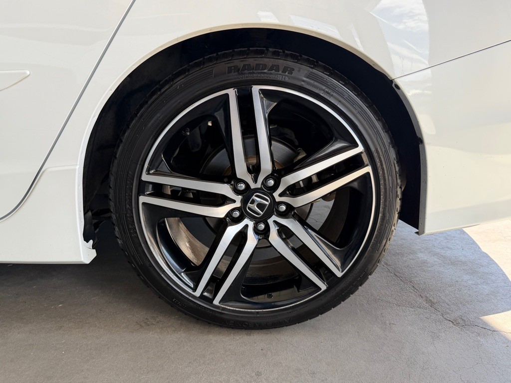 2017 Honda Accord Image 57