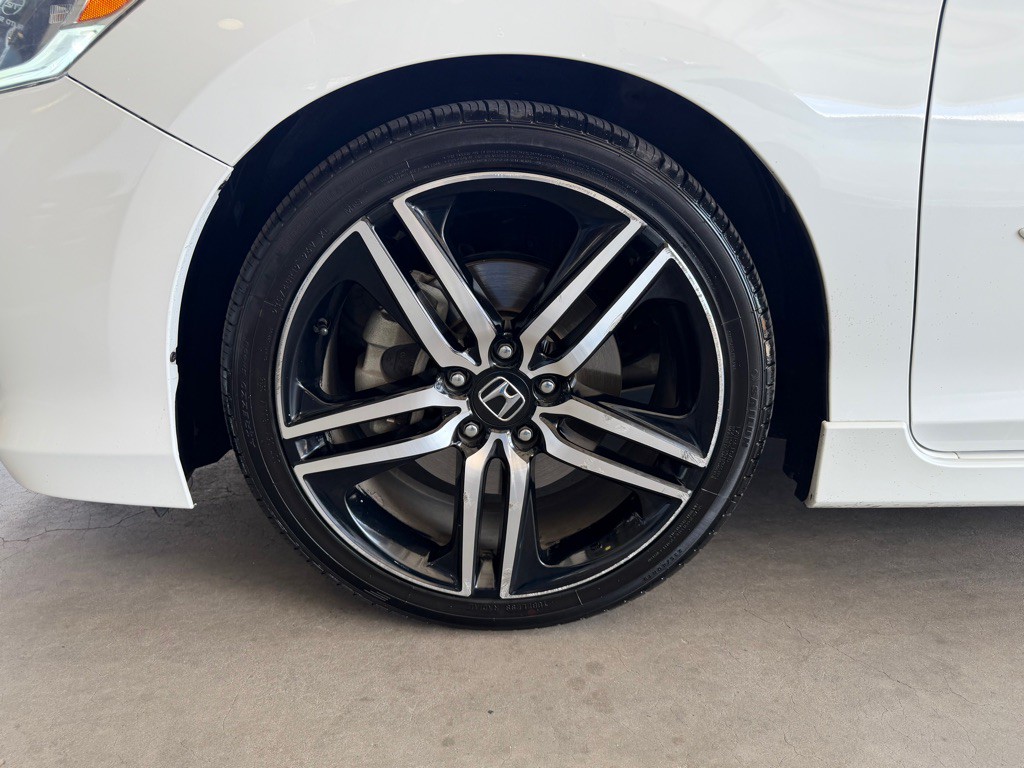 2017 Honda Accord Image 58