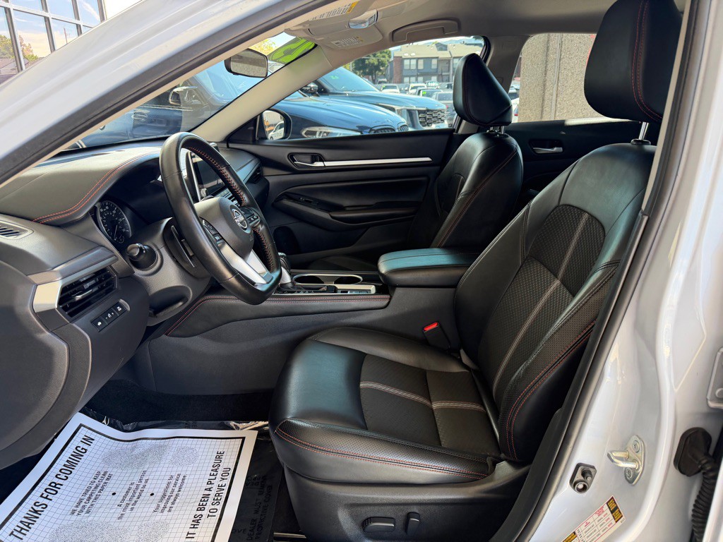 2025 Nissan Altima Image 5