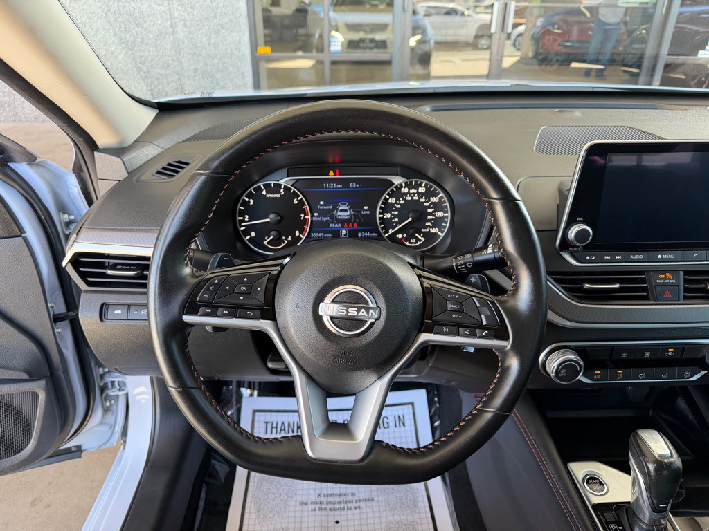2025 Nissan Altima Image 10