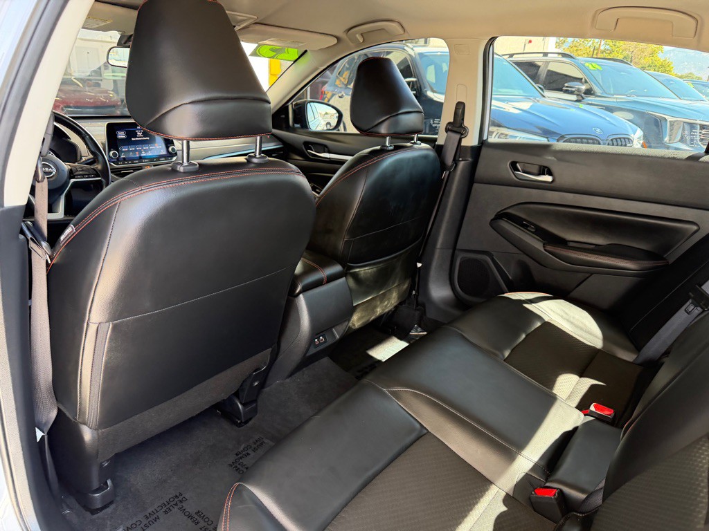 2025 Nissan Altima Image 18