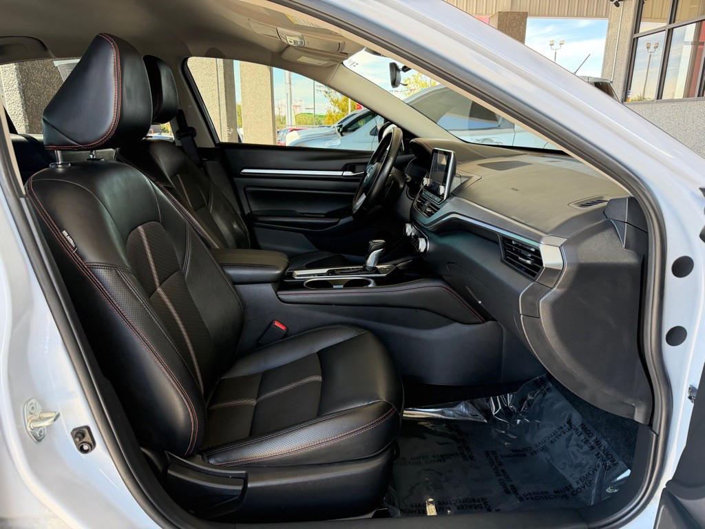 2025 Nissan Altima Image 28
