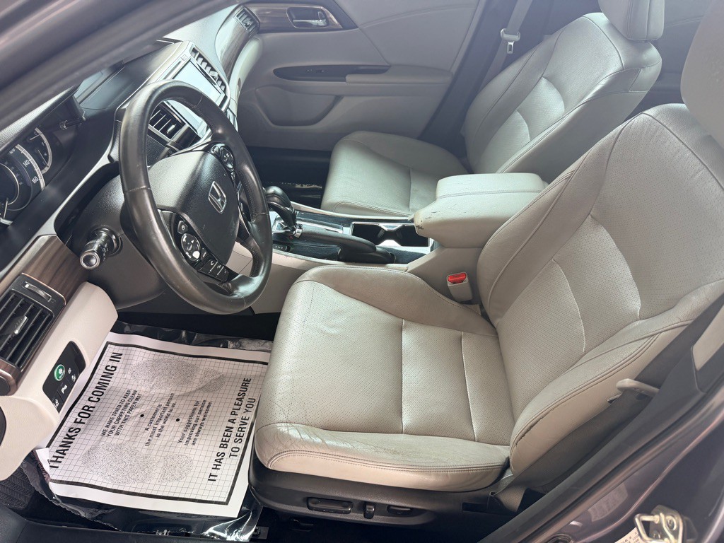 2017 Honda Accord Image 5