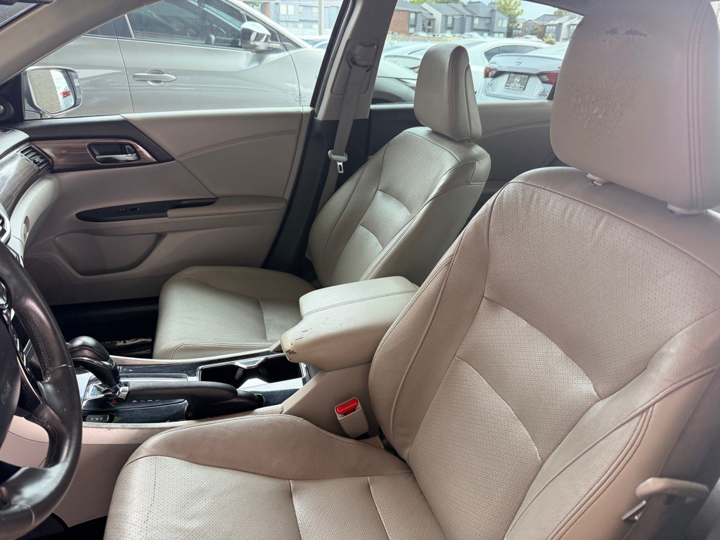 2017 Honda Accord Image 6