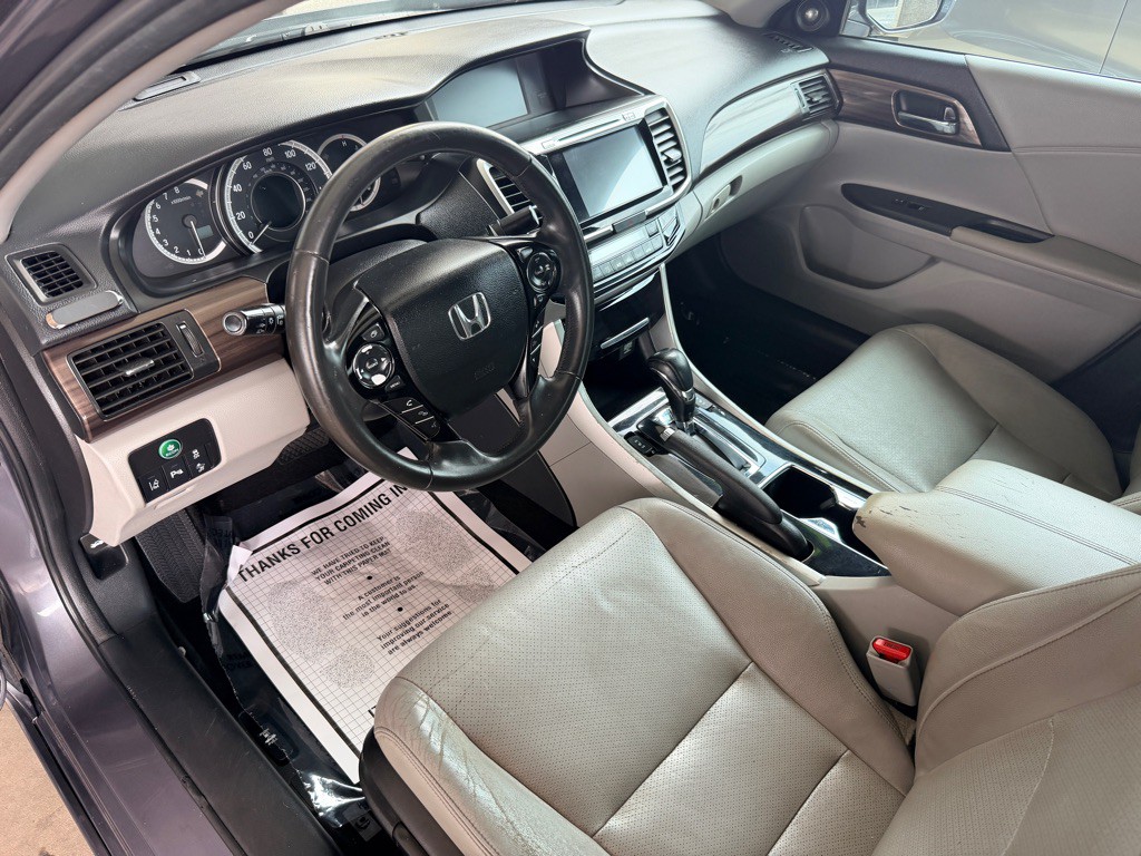 2017 Honda Accord Image 7