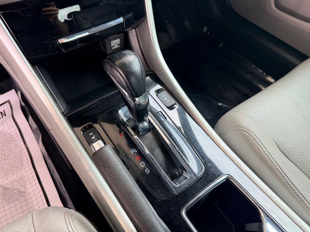 2017 Honda Accord Image 11