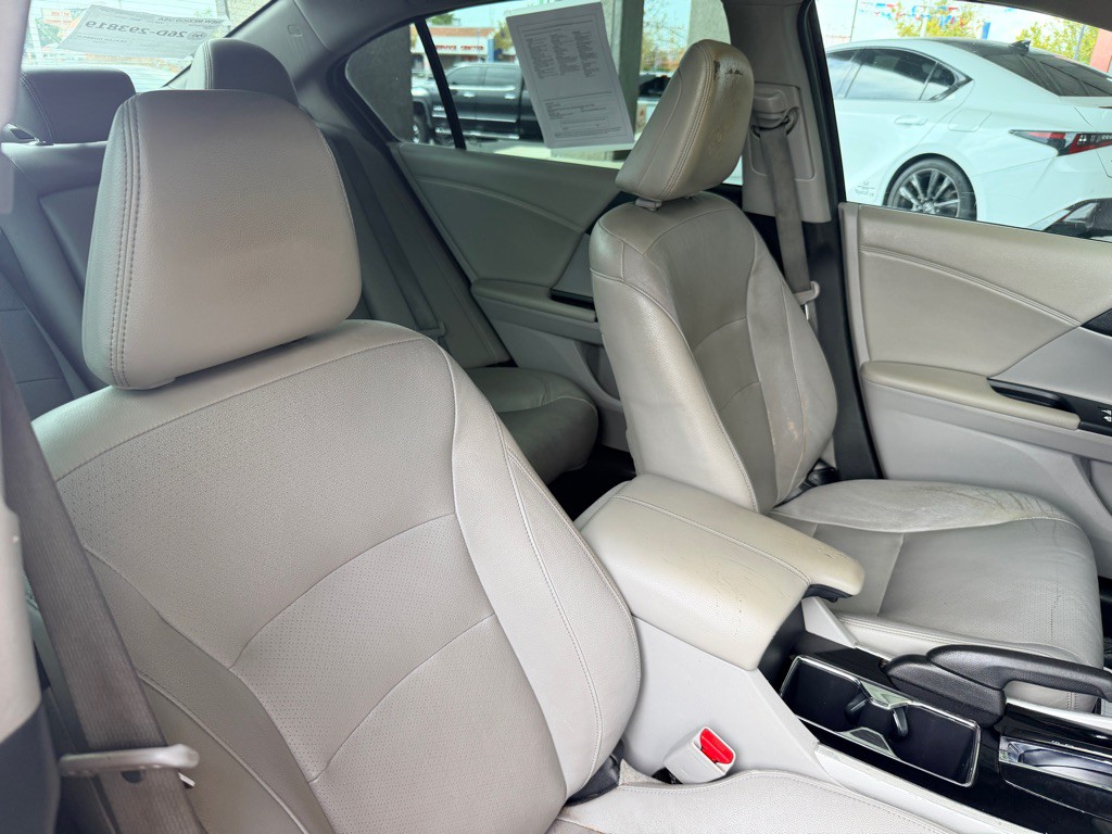 2017 Honda Accord Image 20