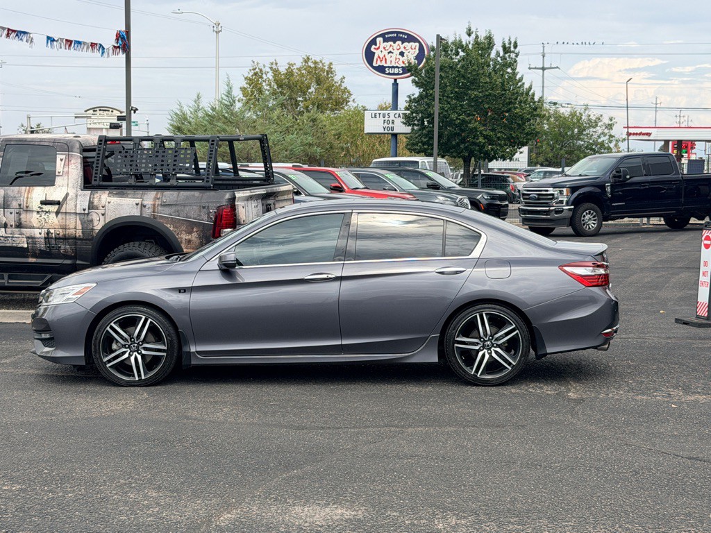 2017 Honda Accord Image 28
