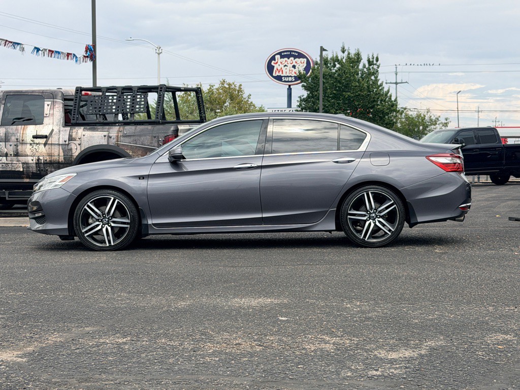 2017 Honda Accord Image 29