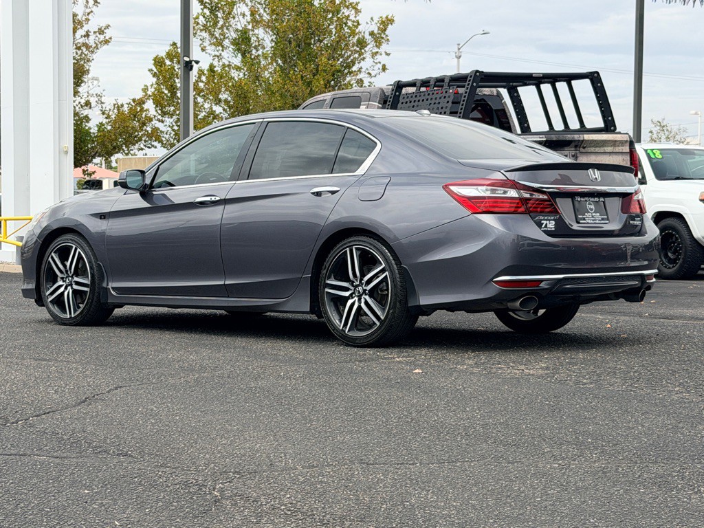 2017 Honda Accord Image 31