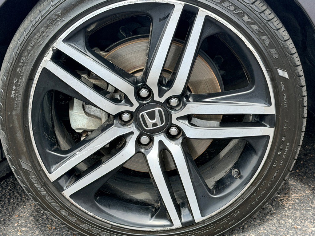 2017 Honda Accord Image 43